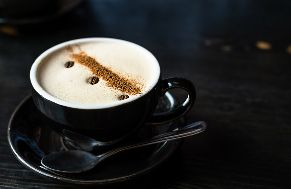 Раф: история, классический рецепт и вариации самого нежного кофейного напитка