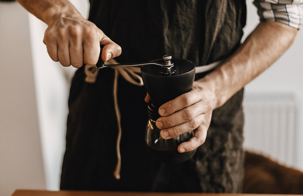 Как заварить кофе в чашке